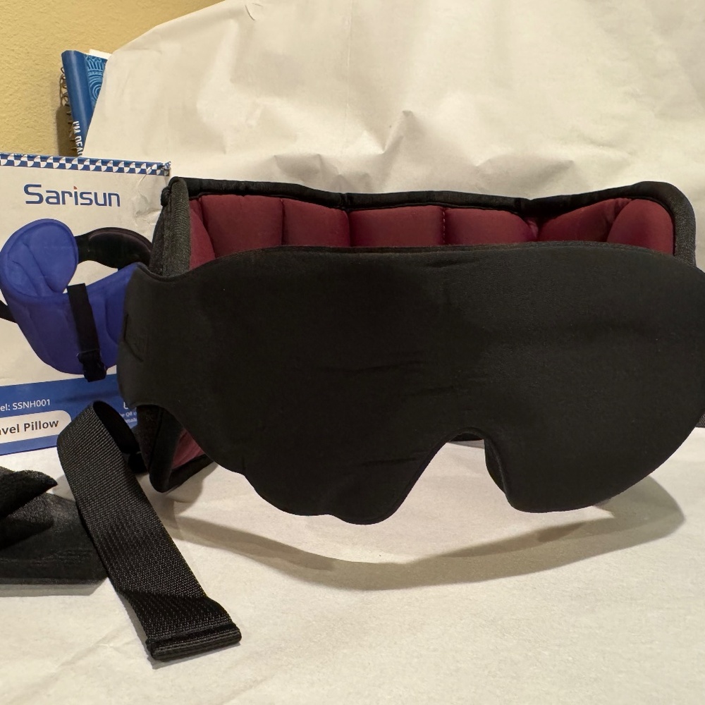 Headrest Travel Pillow + Sleep Mask EUC - Picture 7 of 7